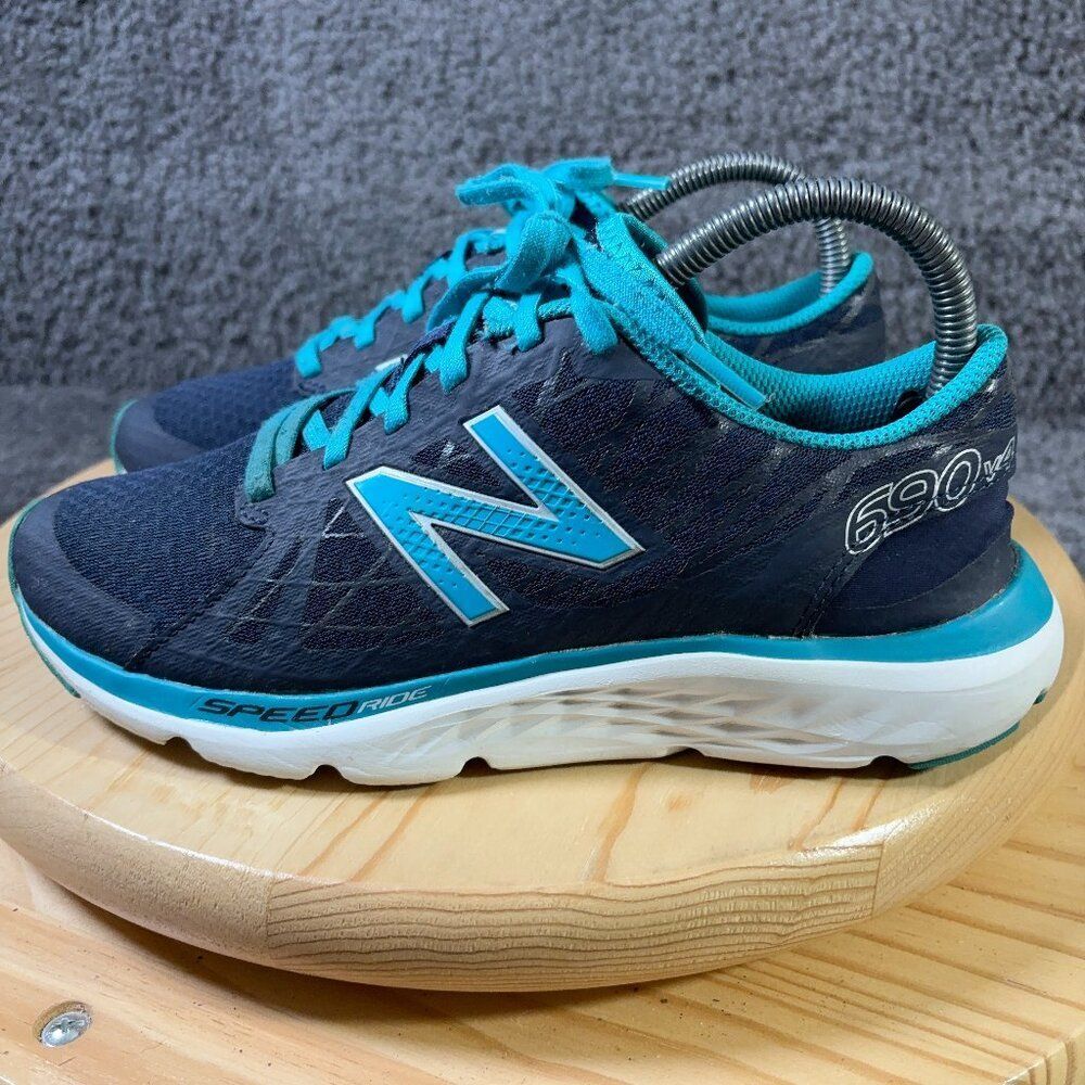 New Balance 690 v4 Running Shoe Womens Size 8 Blue Gym Training Sneakers